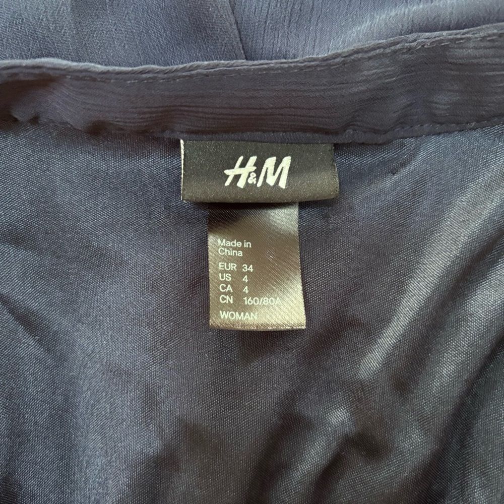 H&M navy Ruffle Front Button-Down Dress – Size 4 - Picture 2 of 5